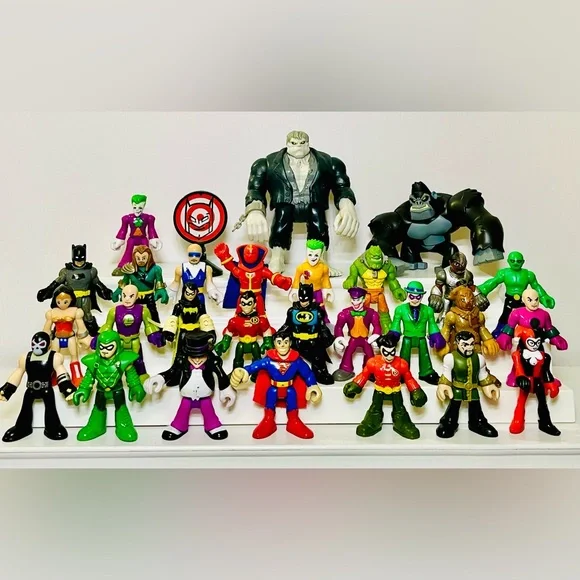 The Joker Laff Factory Playset+29 Figures+3 Vehicles - Picture 2 of 12